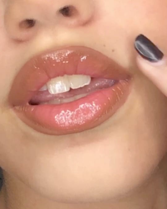 Post 2 by enya palma 👽 on Instagram (video)