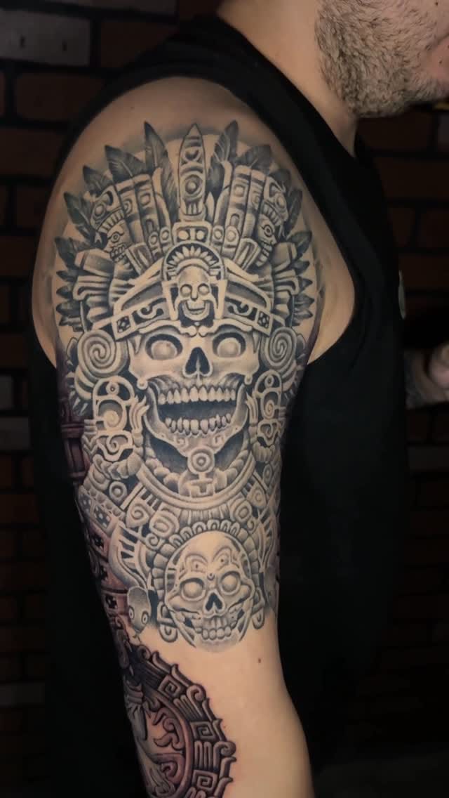 Post 10 by Nelson Acid on Instagram (video)