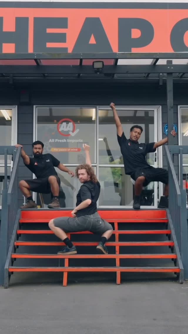 Post 8 by Oliver Carruthers on Instagram (video)