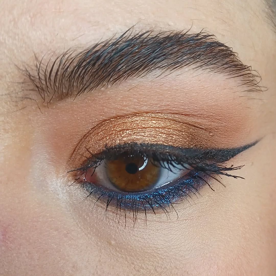 Post 8 by Laura maquillaje y peinado on Instagram (image)