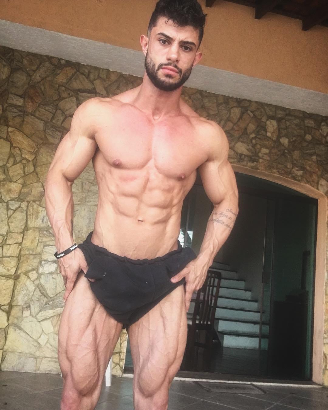 Post 10 by Gustavo Miranda on Instagram (image)