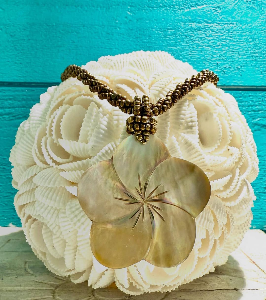 Post 8 by bijoux coquillage, nacre on Instagram (image)