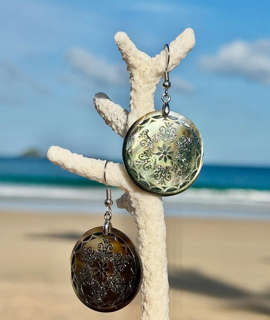 Post 3 by bijoux coquillage, nacre on Instagram (image)