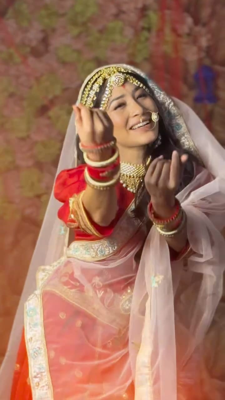 Post 9 by Vineeta🧿/bridal makeup artist on Instagram (video)