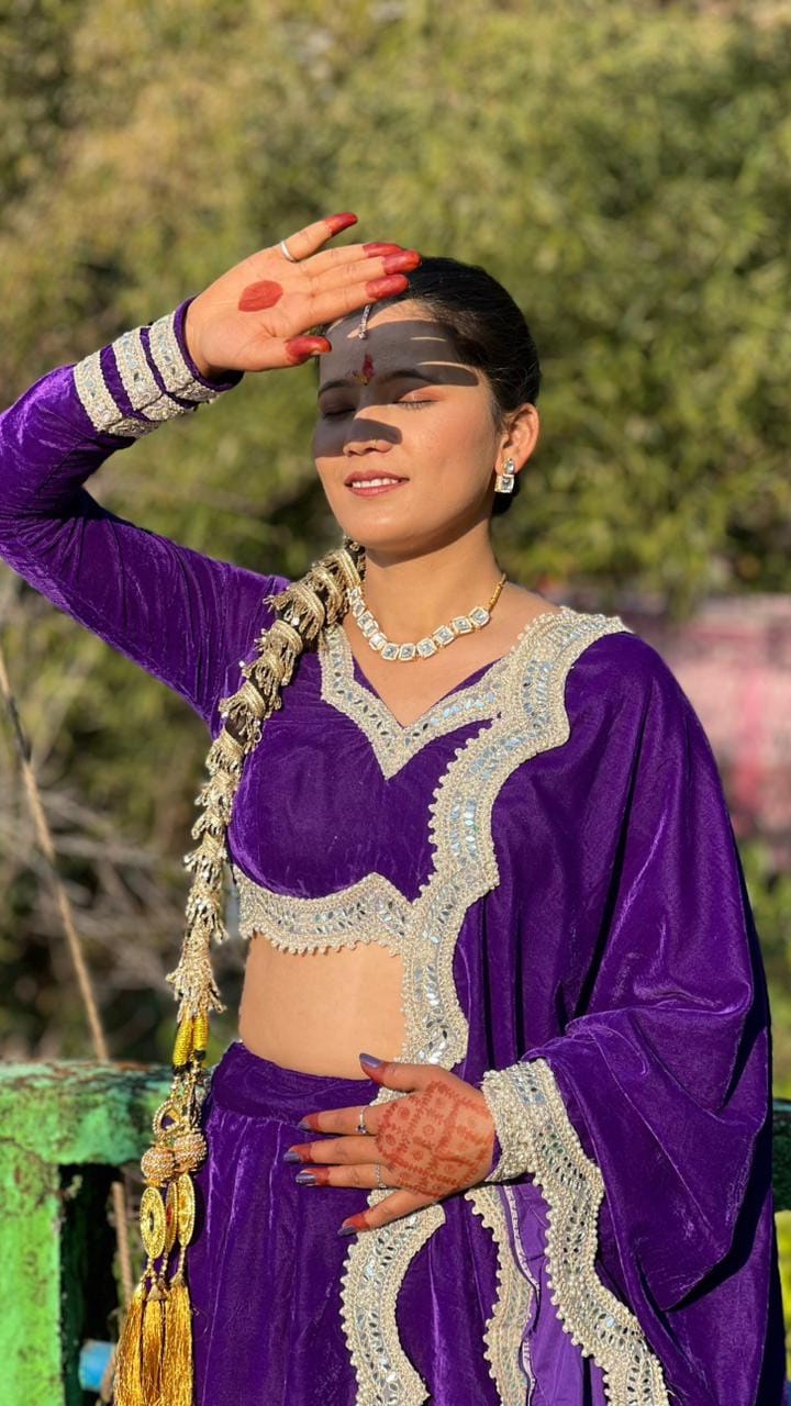 Post 2 by Vineeta🧿/bridal makeup artist on Instagram (video)