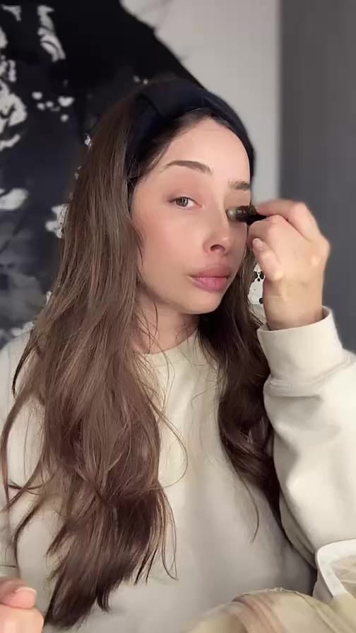 Post 6 by Claudia Hurtado | Belleza & Bienestar on Instagram (video)