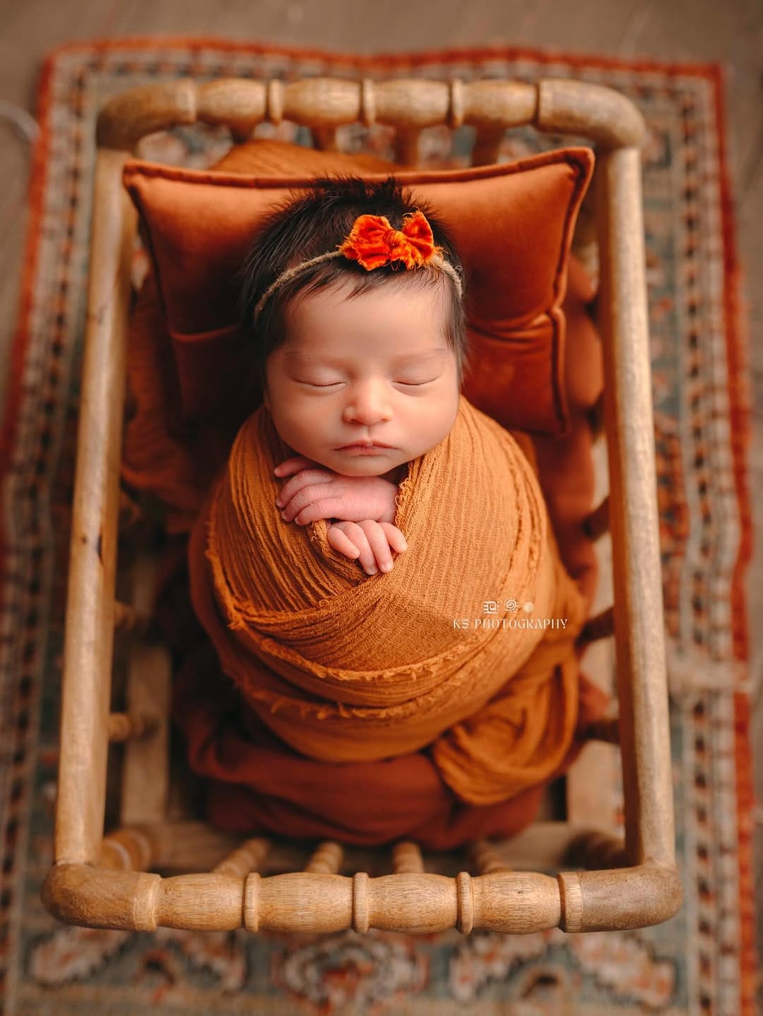 Post 4 by KS PHOTOGRAPHY| CA Newborn Photographer on Instagram (carousel)