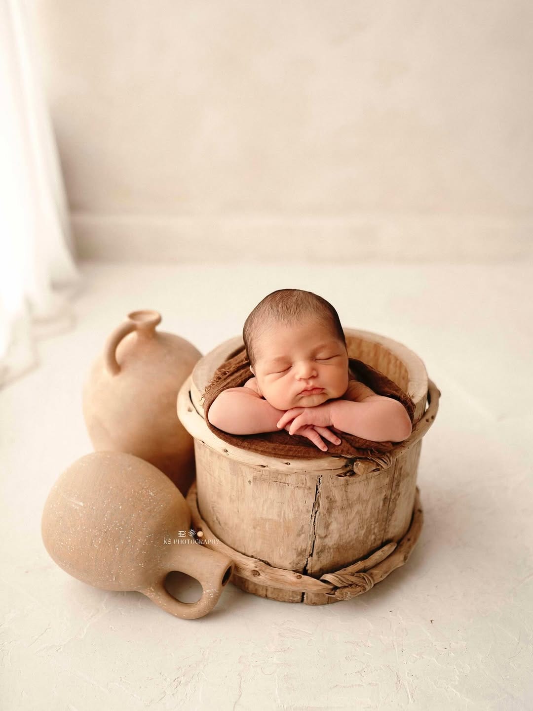 Post 5 by KS PHOTOGRAPHY| CA Newborn Photographer on Instagram (carousel)