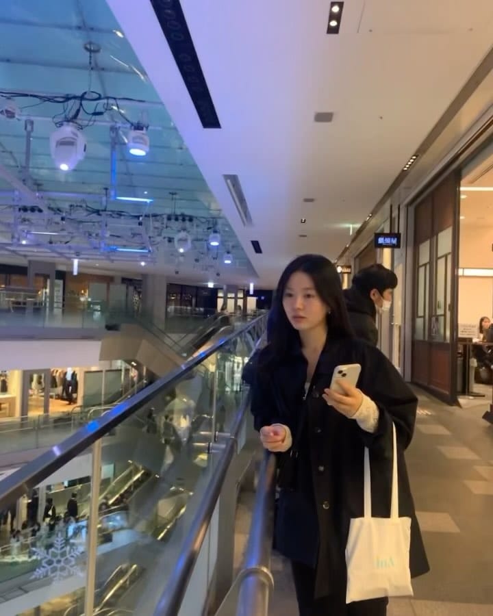 Post 10 by @woool_2 on Instagram (carousel)