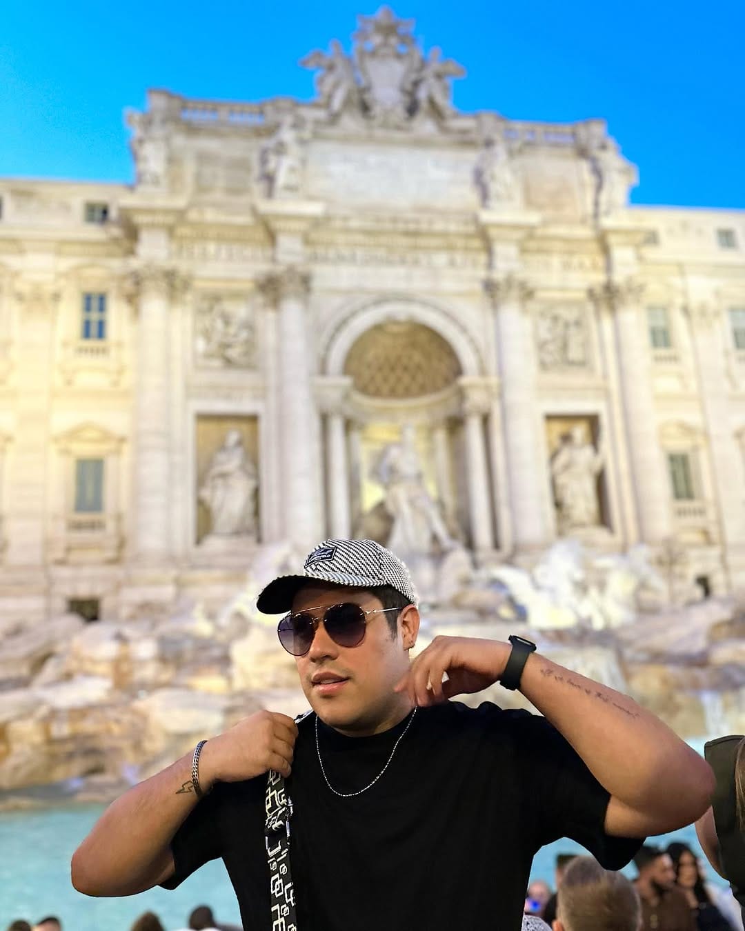 Post 8 by Isaac⚡️ on Instagram (carousel)