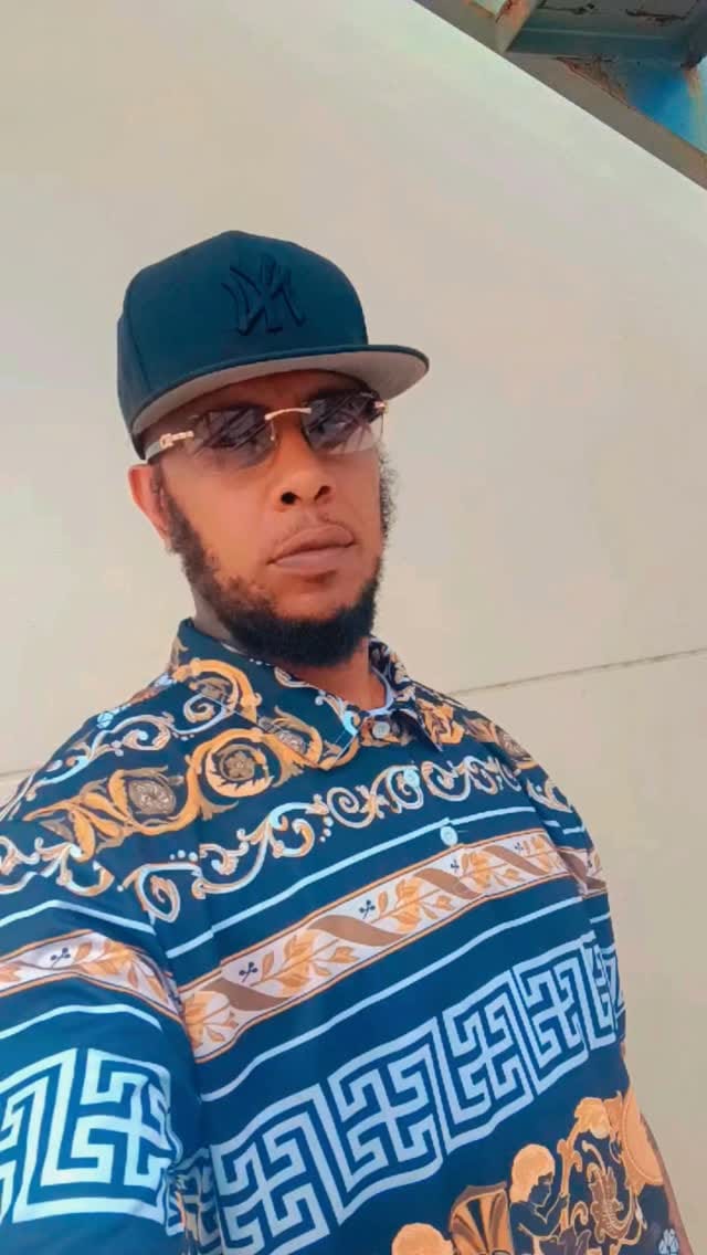 Post 3 by Knocklife on Instagram (video)