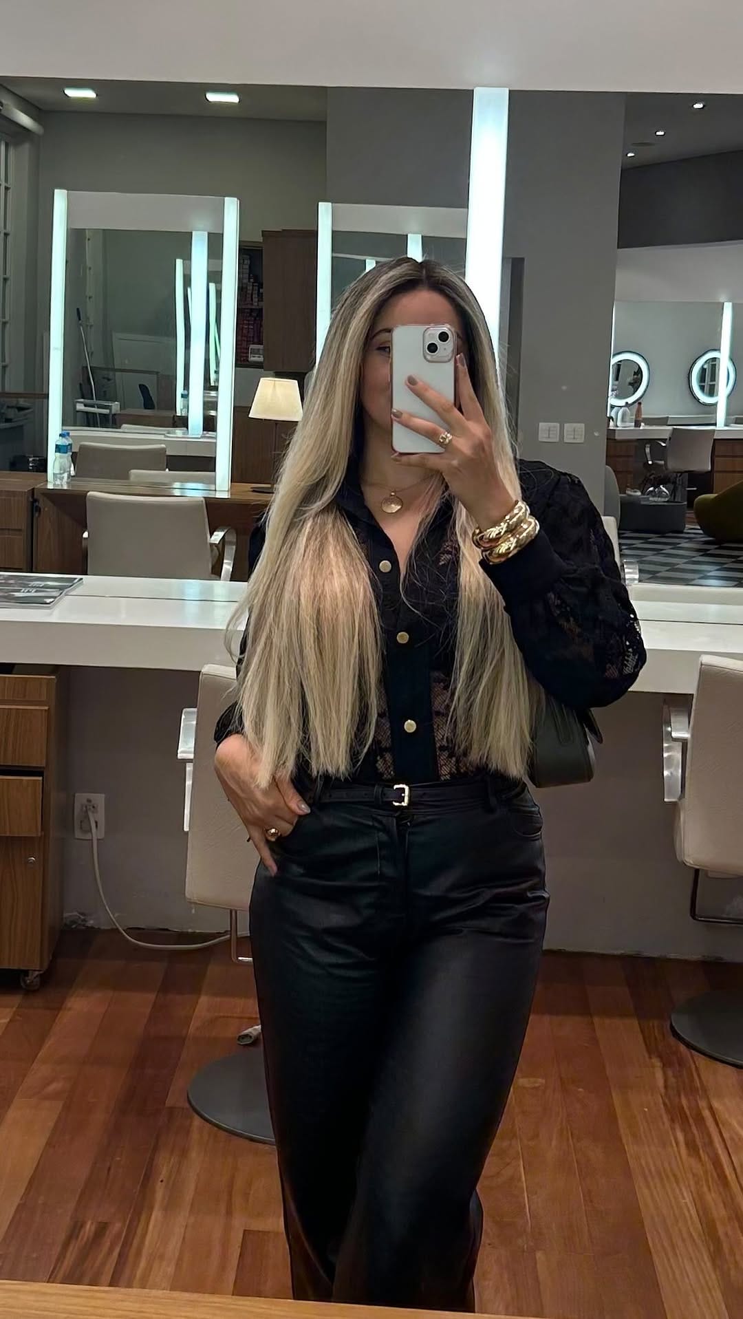 Post 3 by Ana Micaela on Instagram (video)