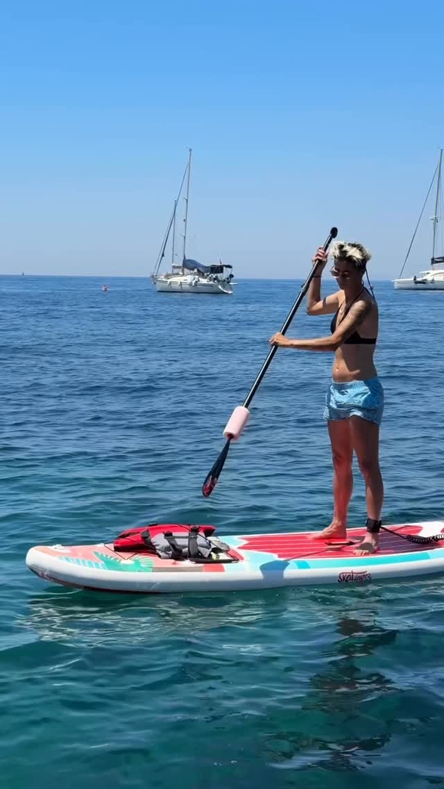 Post 7 by Esra Erol on Instagram (video)