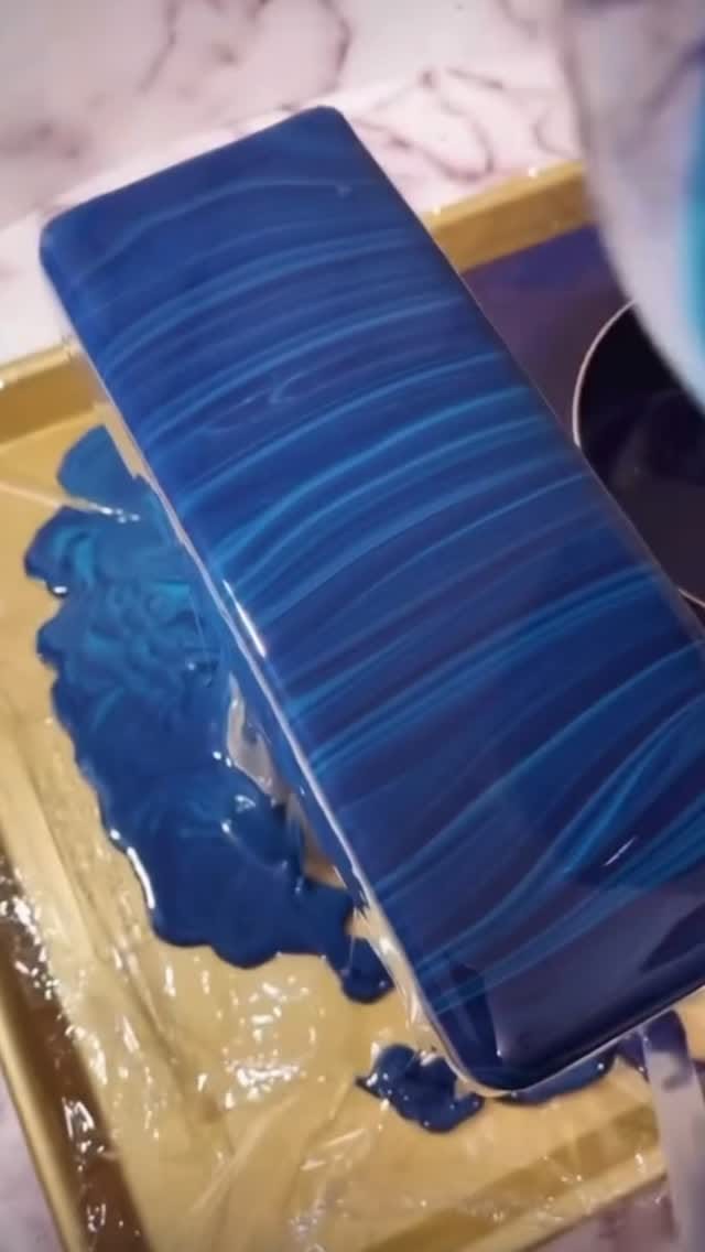 Post 7 by ConFITeria Bake on Instagram (video)