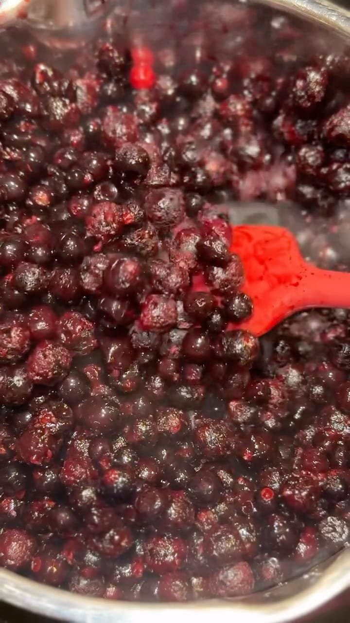 Post 5 by ConFITeria Bake on Instagram (video)