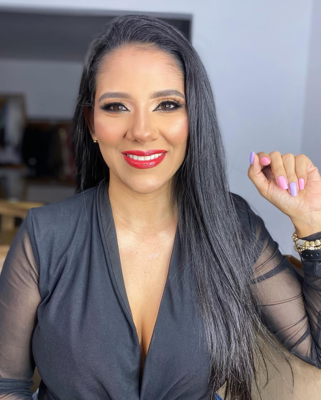 Post 6 by Lorena | Makeup Valencia 🇻🇪 on Instagram (carousel)
