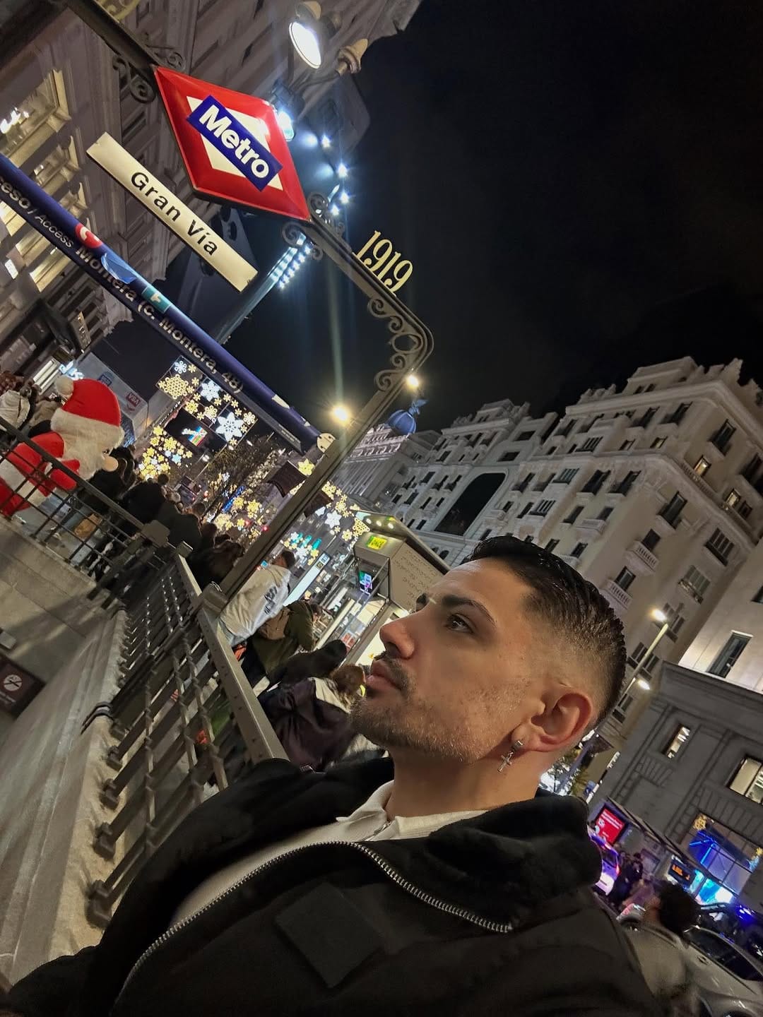 Post 6 by Mario Valera on Instagram (carousel)