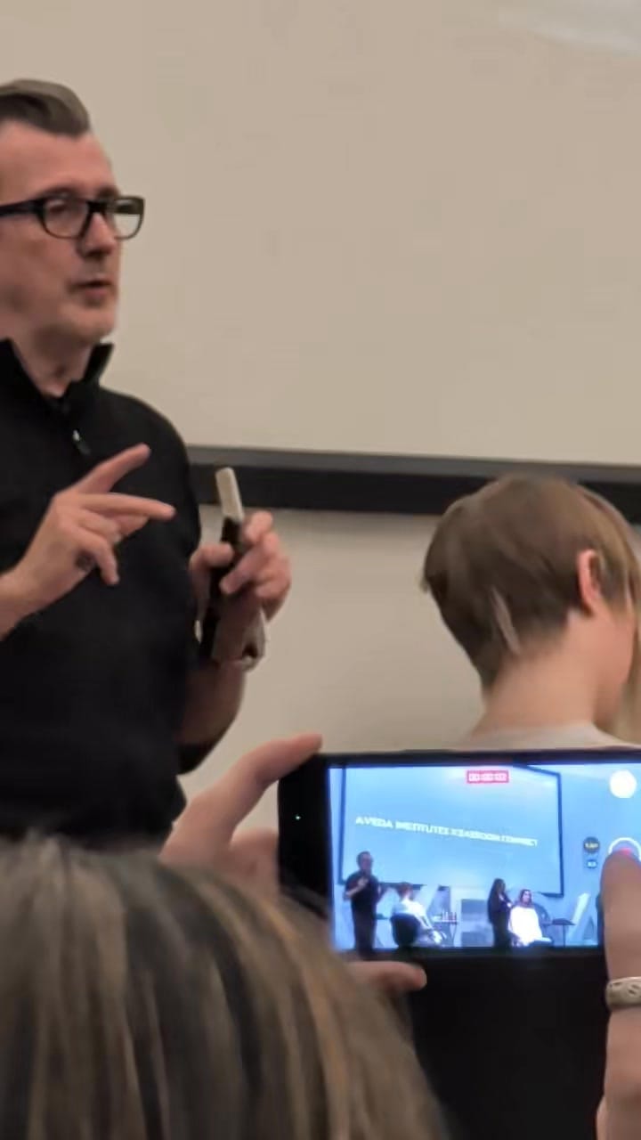 Post 6 by VANCOUVER HAIRDRESSER on Instagram (video)