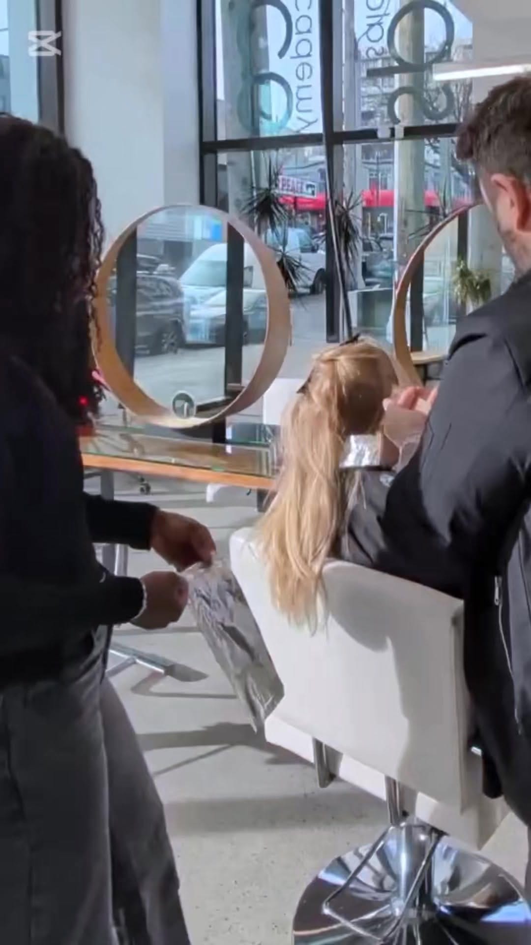 Post 2 by VANCOUVER HAIRDRESSER on Instagram (video)