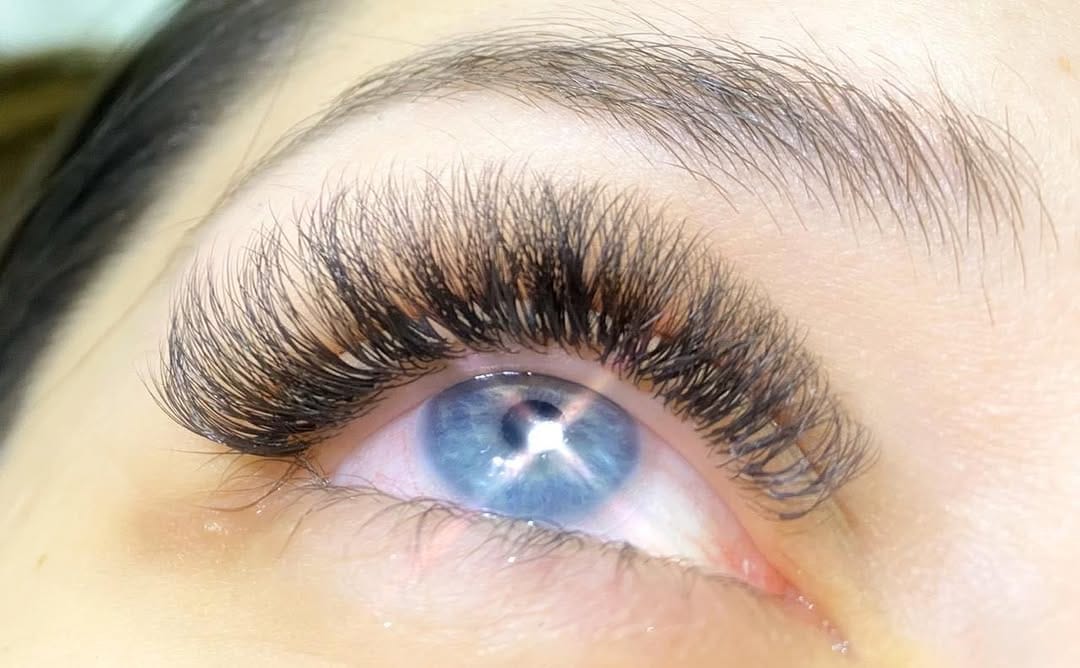 Post 3 by Serenity Lashextension on Instagram (image)