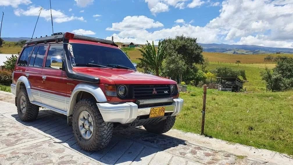 Post 2 by Mitsubishi Colombia Off - Road on Instagram (image)