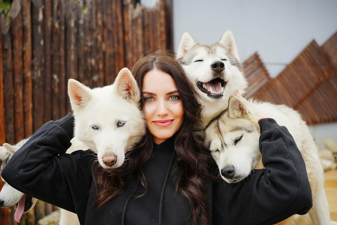 Post 2 by Vika Gontareva-Mayakovskaya on Instagram (image)