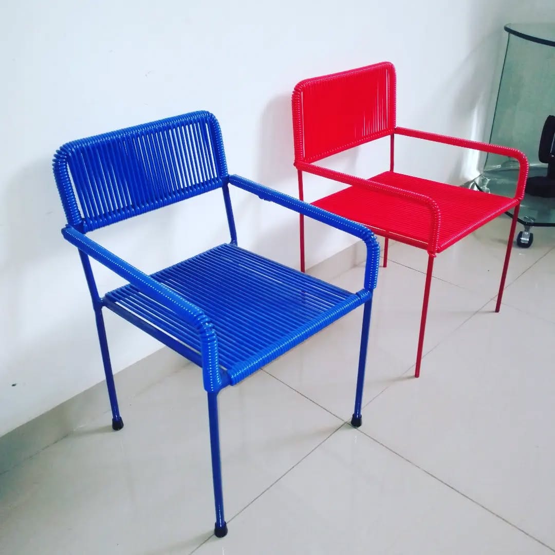 Post 1 by Xeek Mobiliario on Instagram (image)
