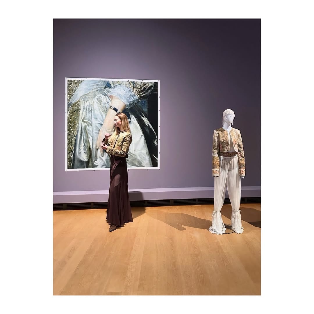Post 3 by Estelle Adeline Trasoglu on Instagram (image)