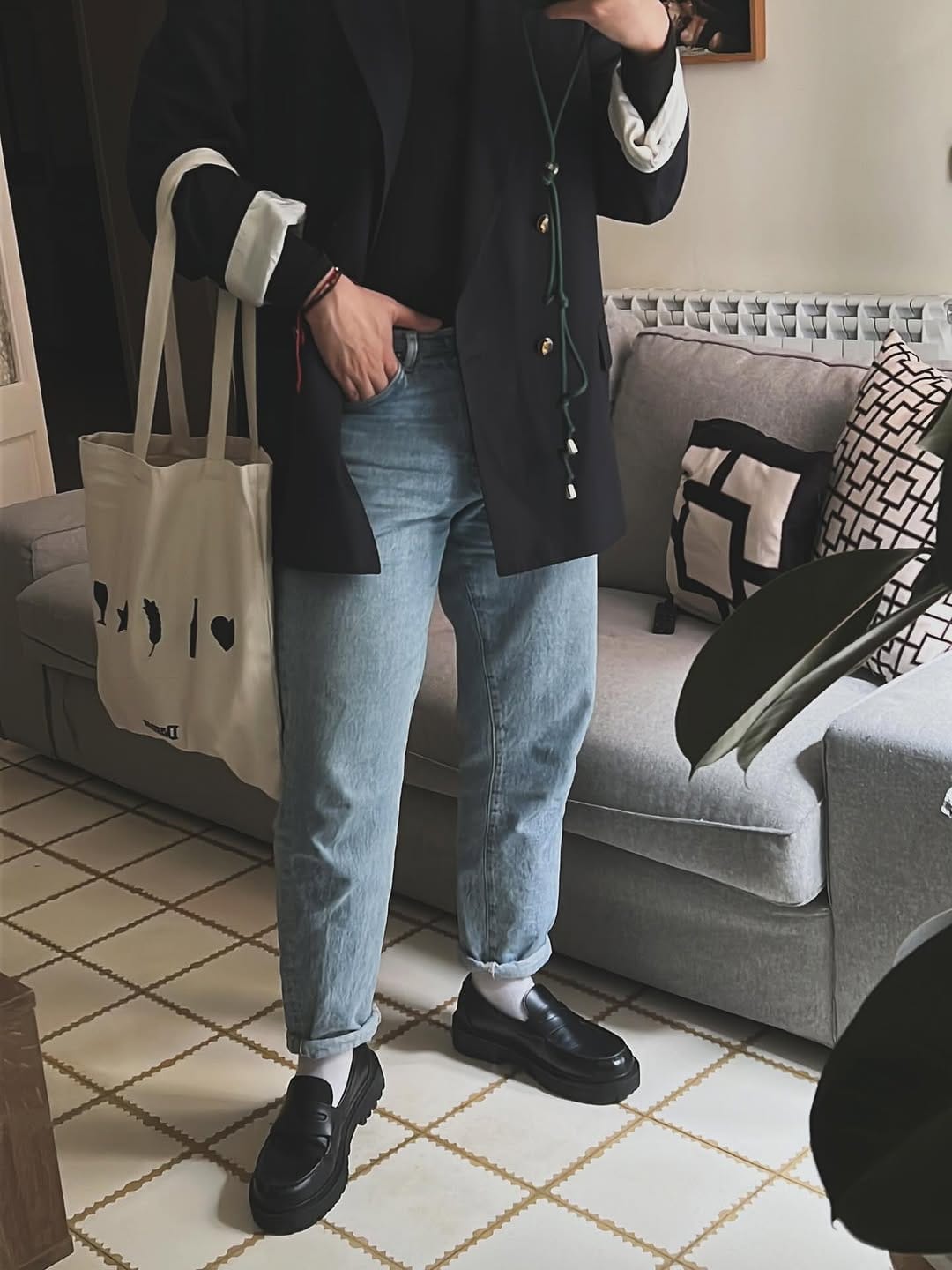 Post 4 by w i l f r e d o✌🏽b o l í v a r on Instagram (carousel)