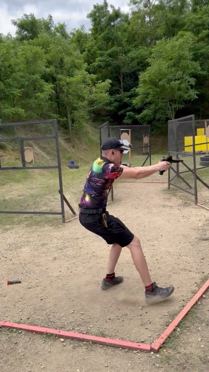 Post 7 by Yannick Christ on Instagram (video)