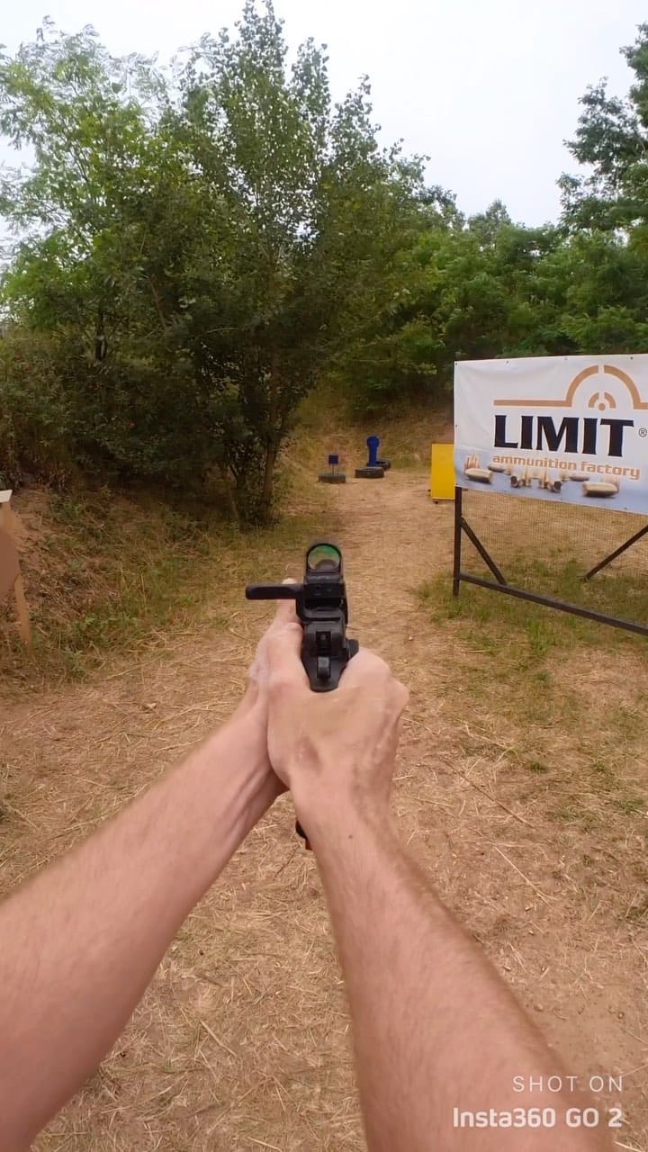 Post 6 by Yannick Christ on Instagram (video)