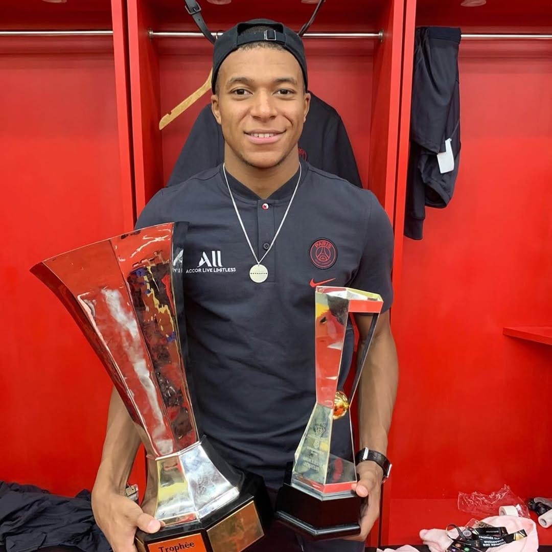 Post 9 by Mbappé_fan🇫🇷 on Instagram (image)