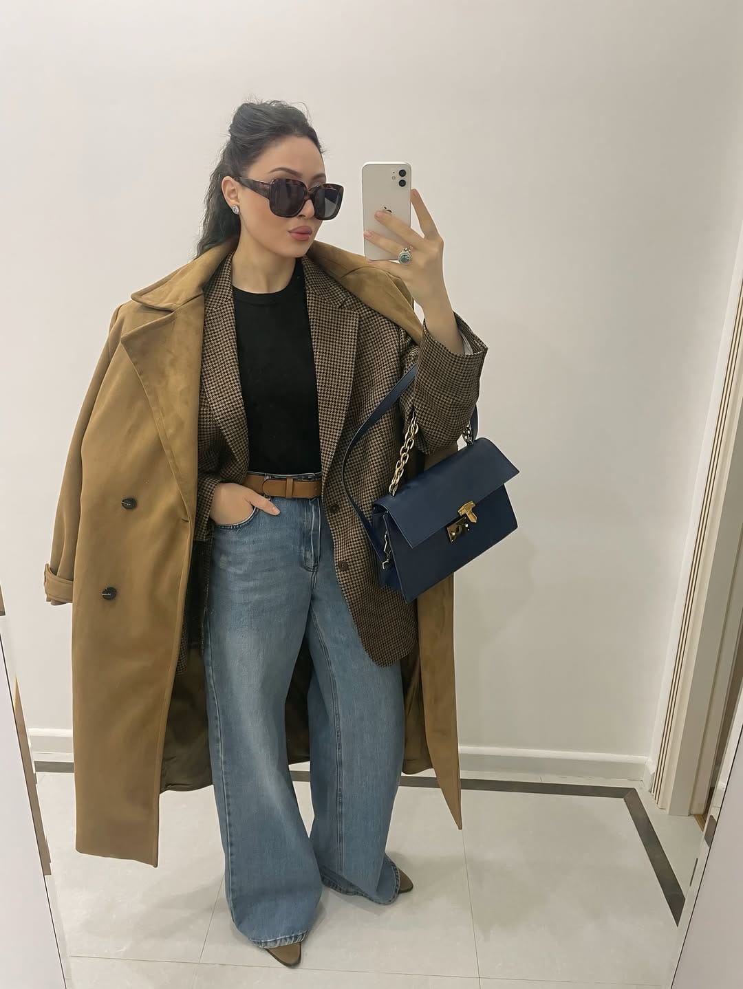 Post 6 by FARIDA | PERSONAL STYLIST | DESIGNER on Instagram (carousel)