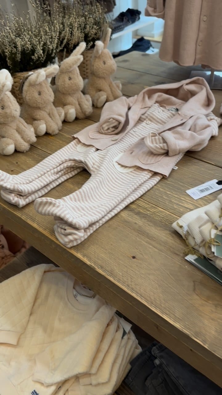 Post 1 by Little Shop Wuppertal on Instagram (video)