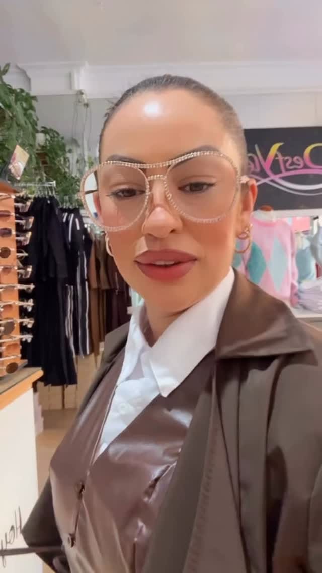 Post 7 by desfylestyle on Instagram (video)