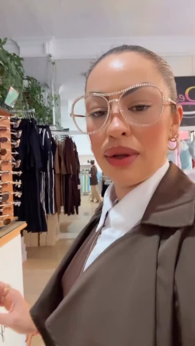 Post 8 by desfylestyle on Instagram (video)