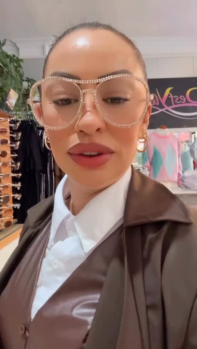 Post 6 by desfylestyle on Instagram (video)