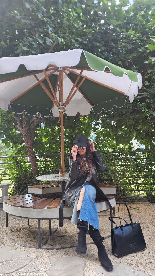 Post 7 by Saera G on Instagram (video)
