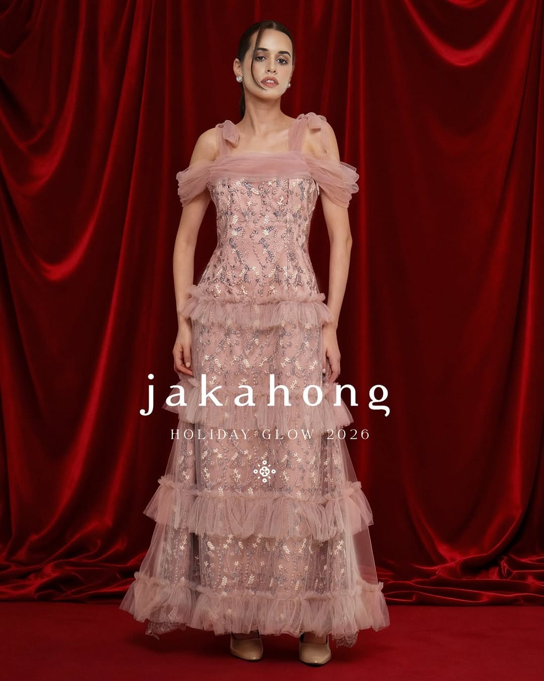 Post 8 by JAKAHONG on Instagram (carousel)