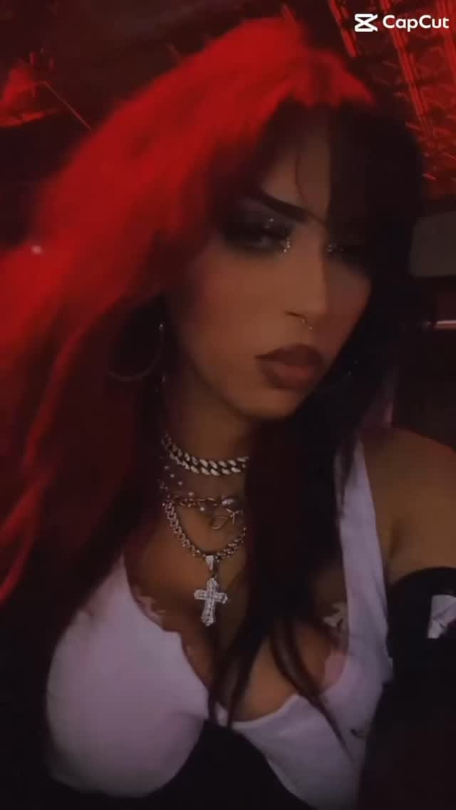 Post 5 by 𝒞𝒾𝒸𝒾🌹 on Instagram (video)