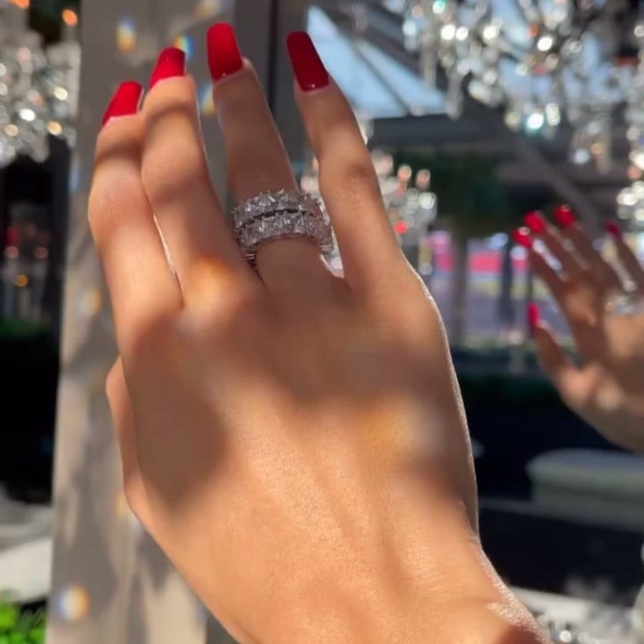 Post 6 by THE LABEL JEWELRY on Instagram (video)