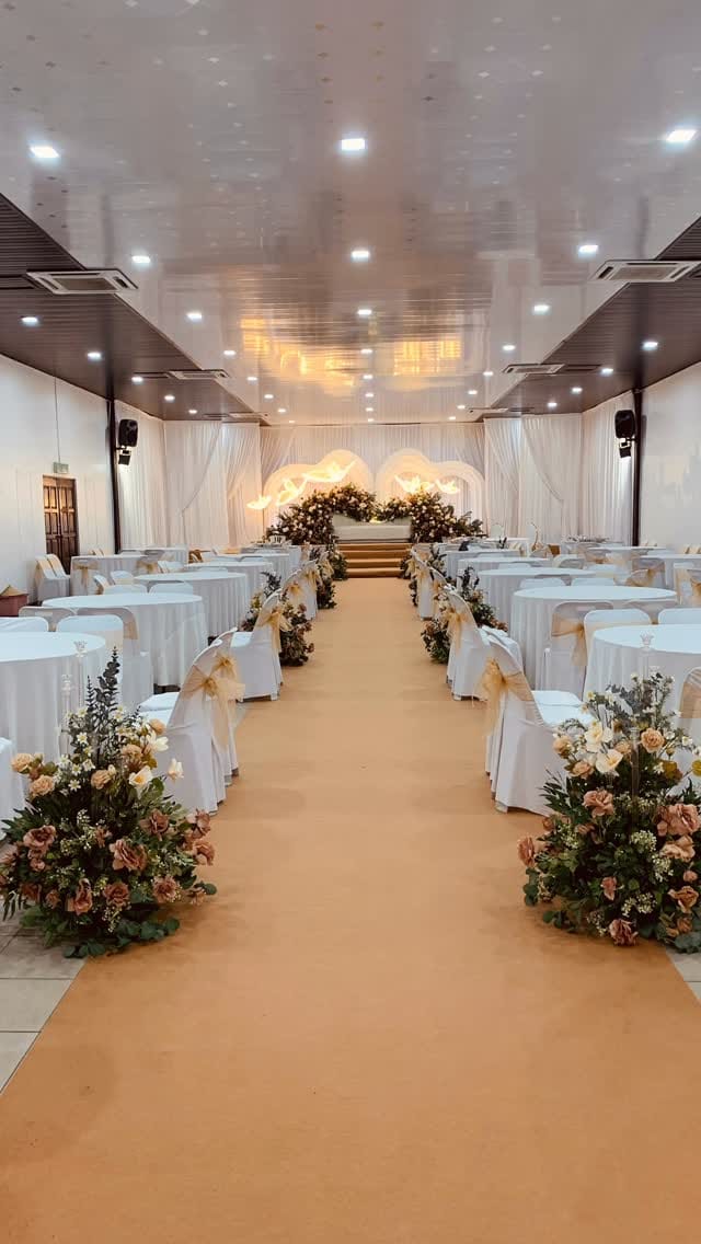 Post 9 by Kinah Tina Wedding Planner on Instagram (video)