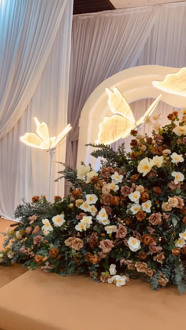 Post 7 by Kinah Tina Wedding Planner on Instagram (video)