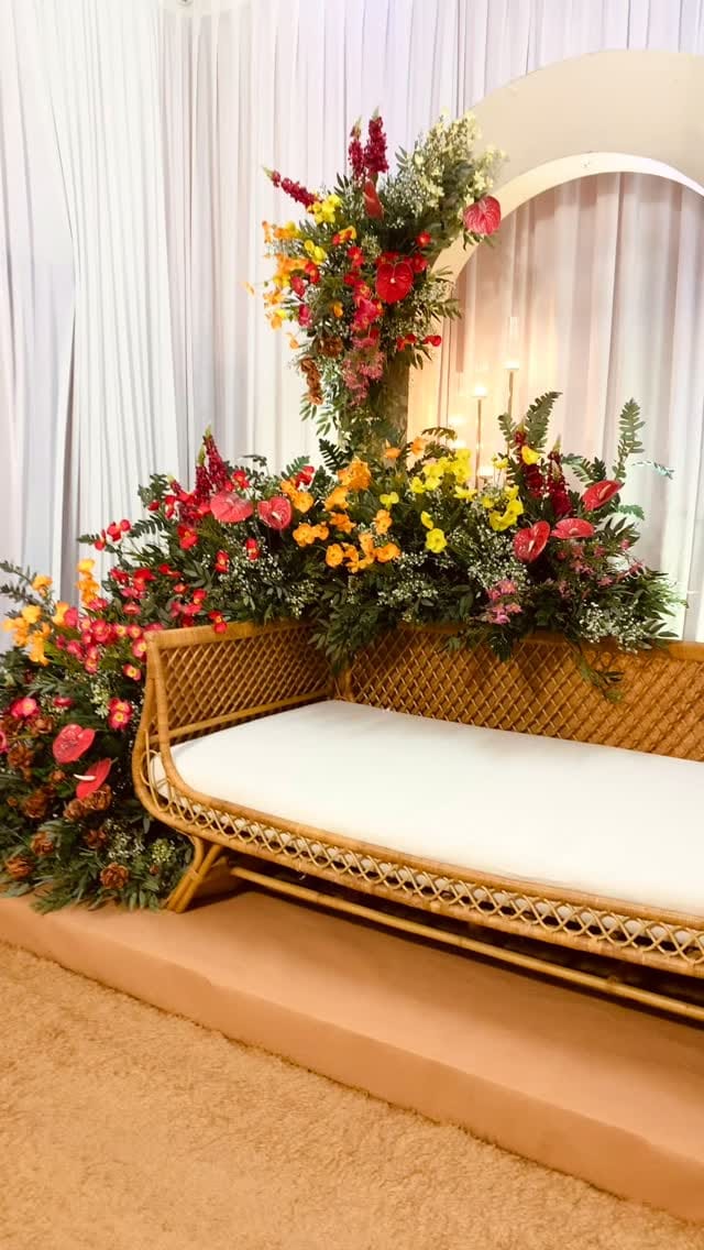 Post 5 by Kinah Tina Wedding Planner on Instagram (video)