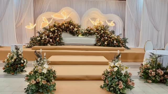 Post 8 by Kinah Tina Wedding Planner on Instagram (video)