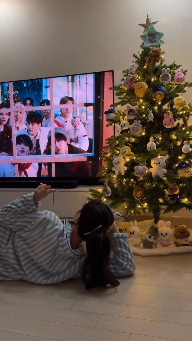 Post 3 by Somee Park on Instagram (video)