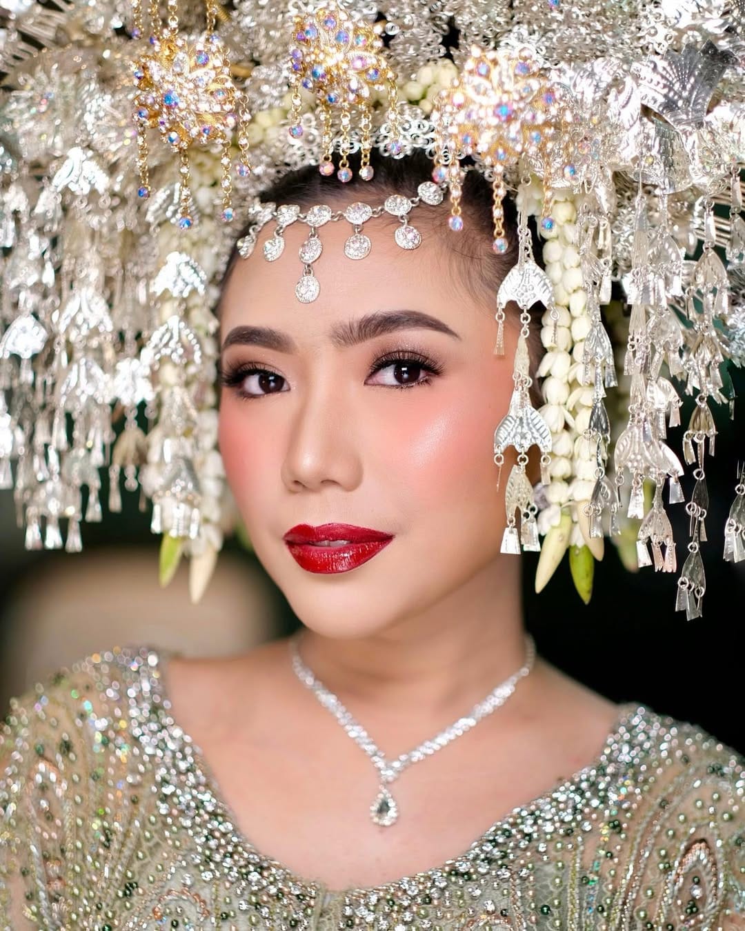 Post 10 by Tisya Azzahra Sari on Instagram (carousel)