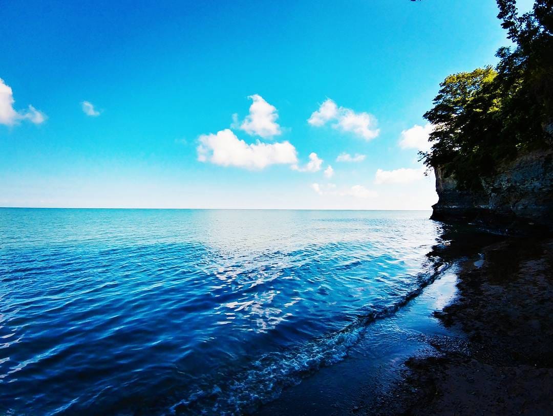 Post 10 by E on Instagram (image)