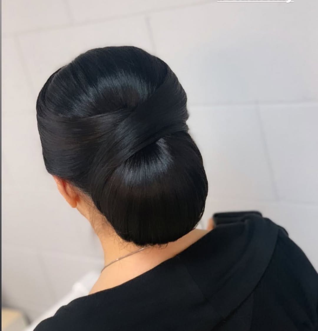 Post 2 by Mina | Color Artist on Instagram (image)