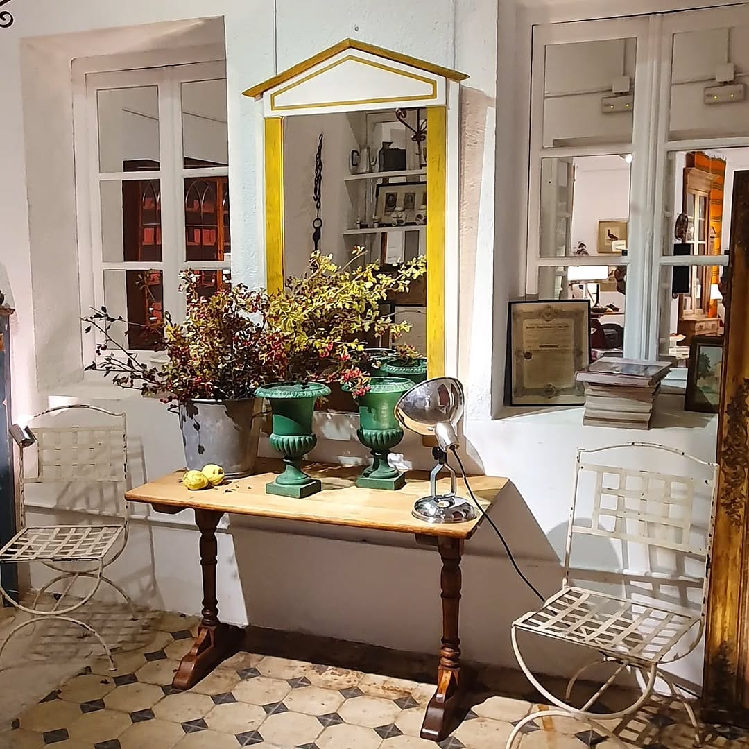 Post 8 by •PORTICI• antiques&vintage on Instagram (image)
